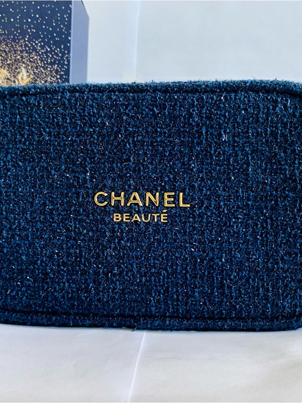 CHANEL Beauté 2025 Holiday Blue Tweed Cosmetic Pouch NIB New in Box - Picture 3 of 14